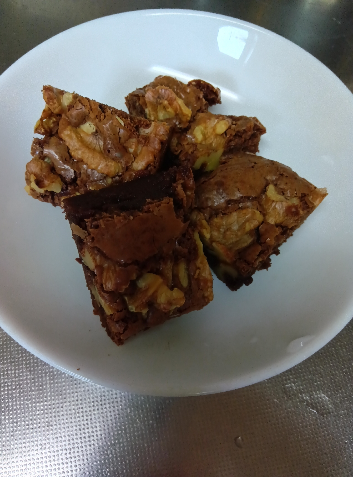 たっぷりクルミのブラウニー