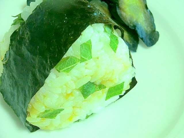 宮城県南三陸特産塩うにとしそのおにぎり レシピ 作り方 By サクラノカタライ 楽天レシピ