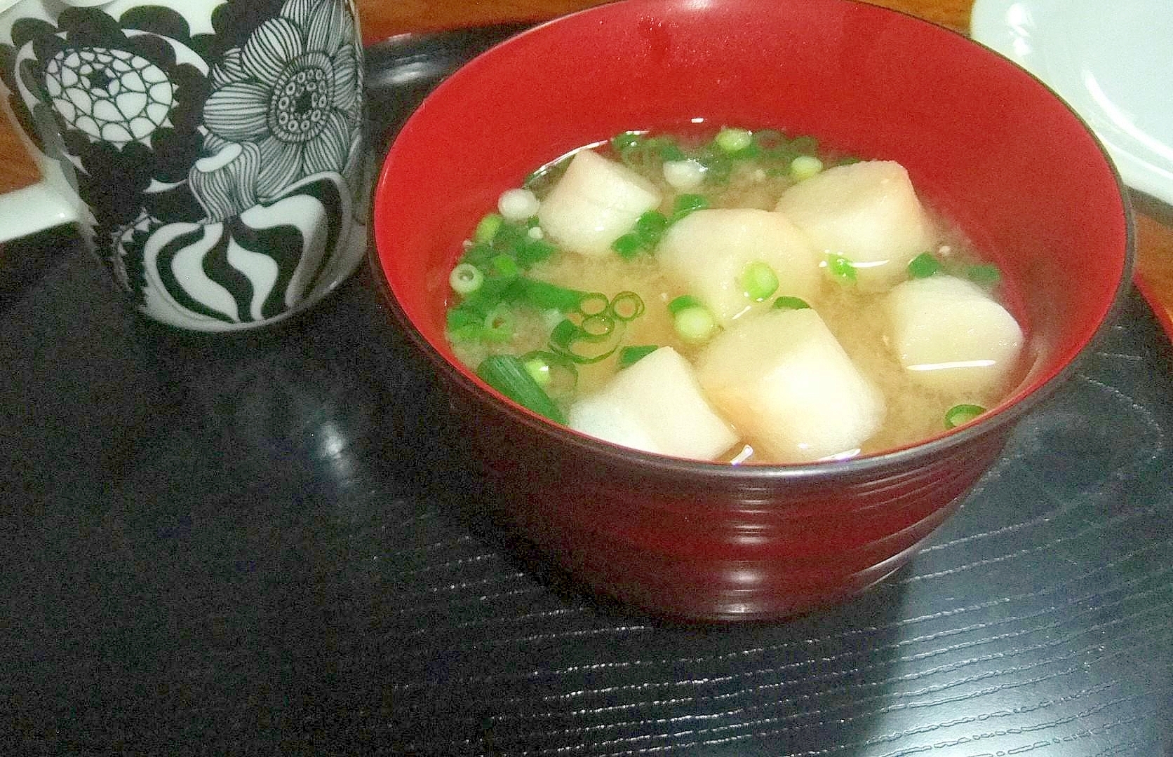 おつゆ麩と奴ねぎのお味噌汁