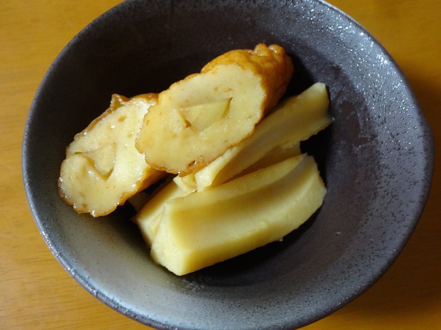 もう一品に!レンコンとごぼう天のサッと煮