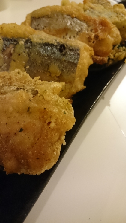 秋刀魚とチーズくるくる大葉巻き天ぷら