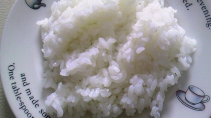 流行りの塩麹を買ったものの、持て余していました…。これなら簡単だし、お米が美味しく食べられていいですね♪