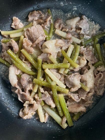 お弁当に！にんにくの芽と豚肉のオイスターソース炒め