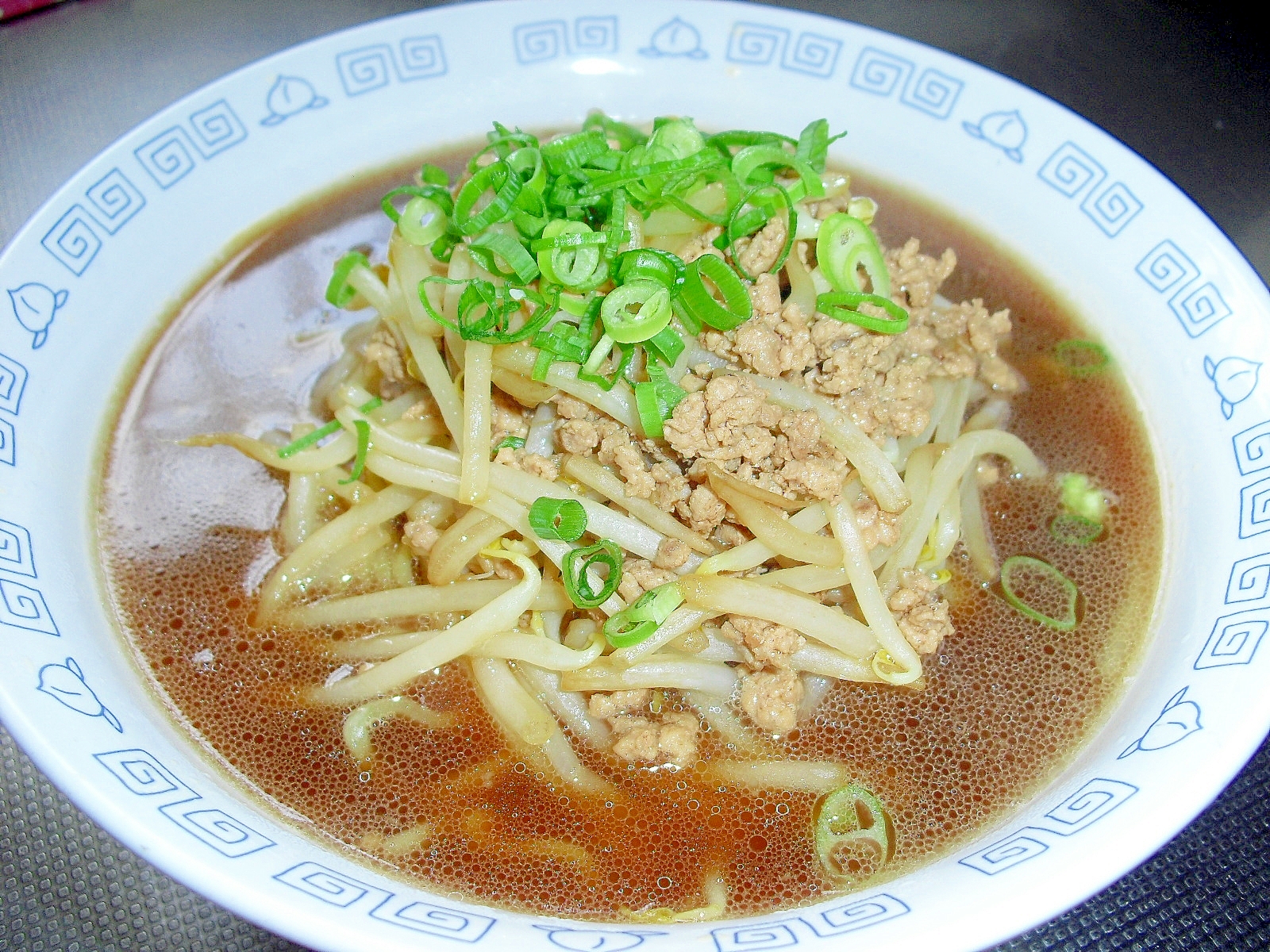 ラーメンの具no1 我が家の 挽肉もやしラーメン レシピ 作り方 By Miyu 楽天レシピ