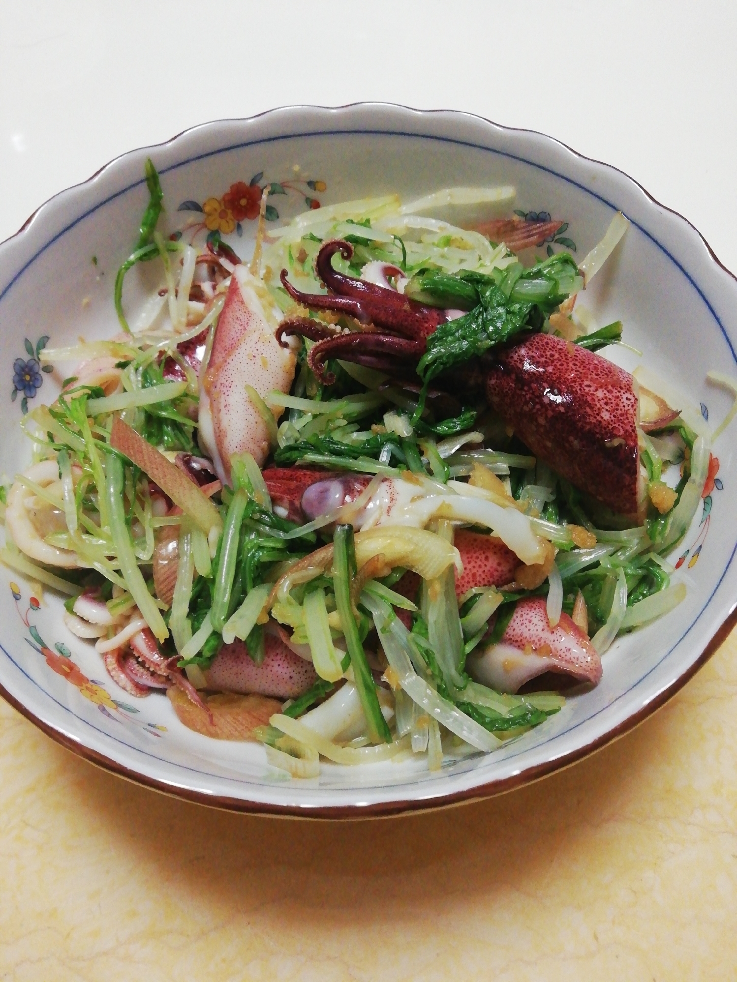 茹でいかと水菜の生姜醤油和え