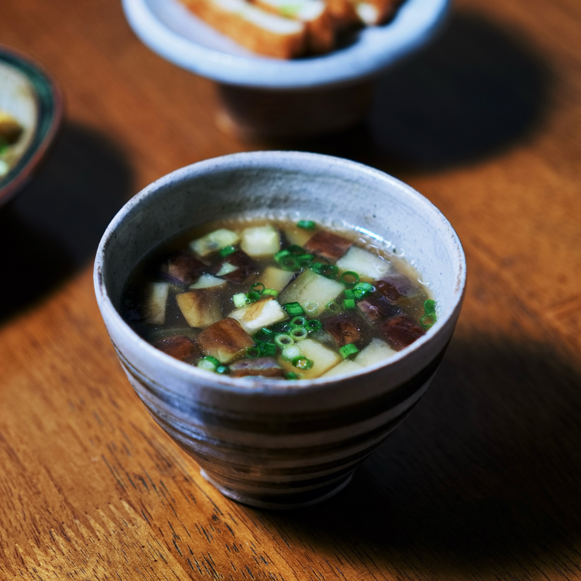 なすのベーコンだしみそ汁【和食・汁物】