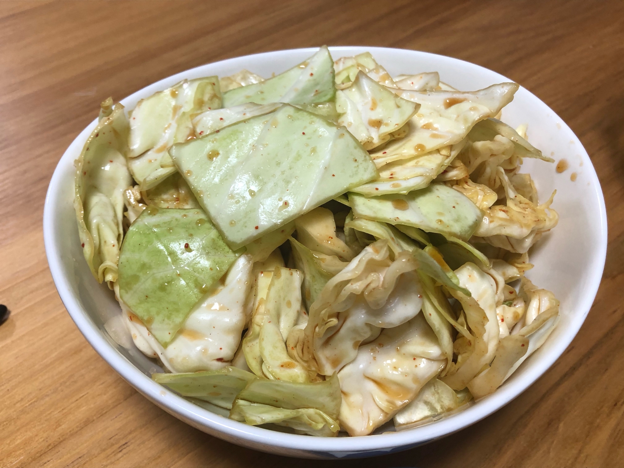 グルメのタレでやみつきキャベツ!大量消費にも