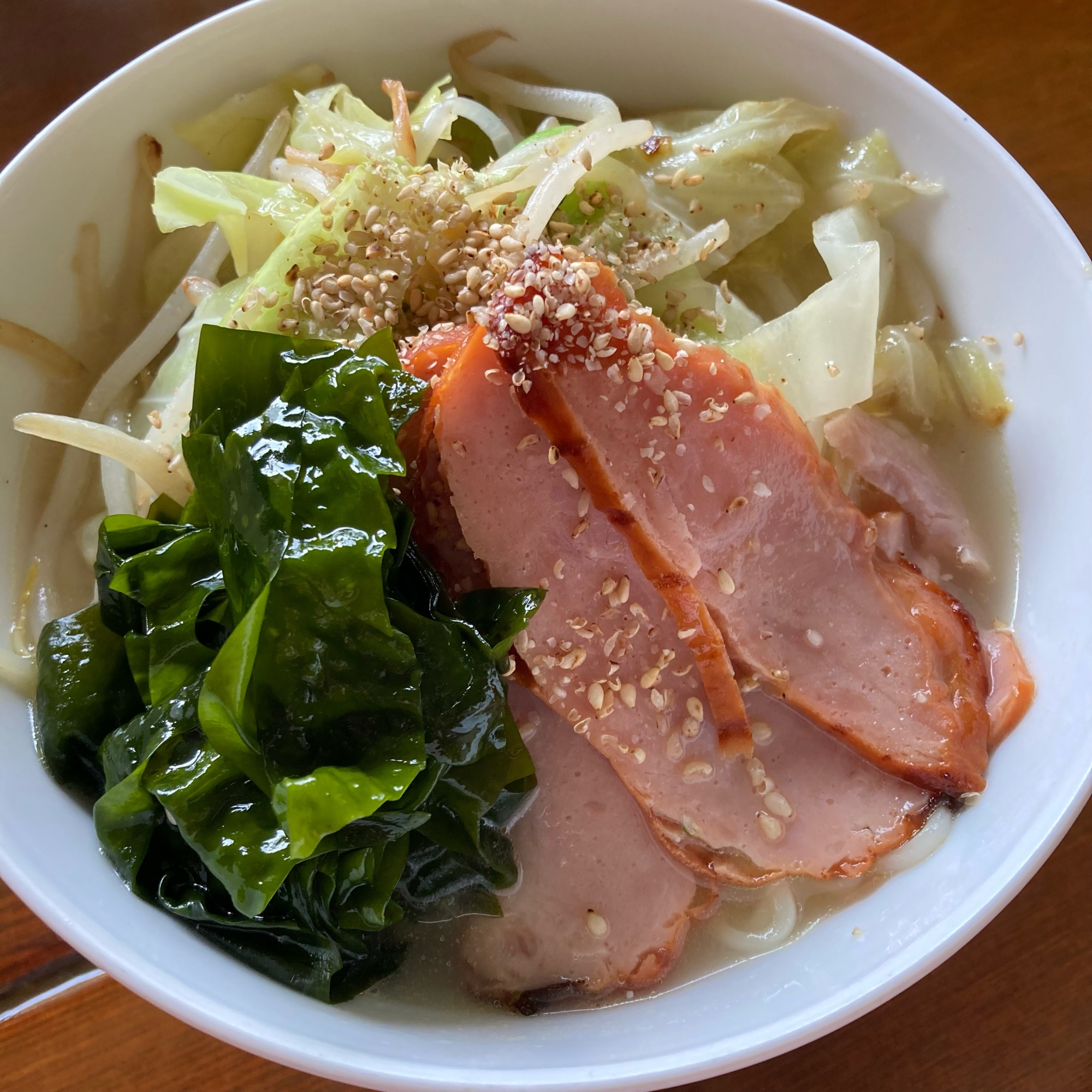 インスタンでも《生わかめで春の味ラーメン》