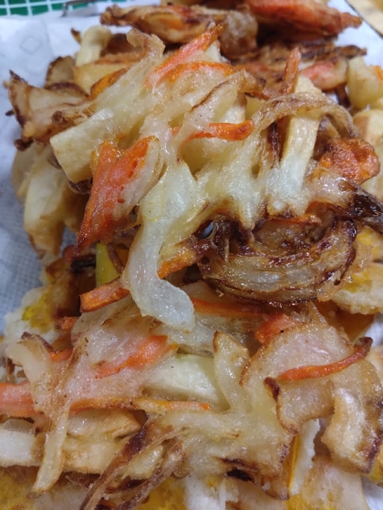 じゃがいも・玉ねぎ・にんじんのかき揚げ