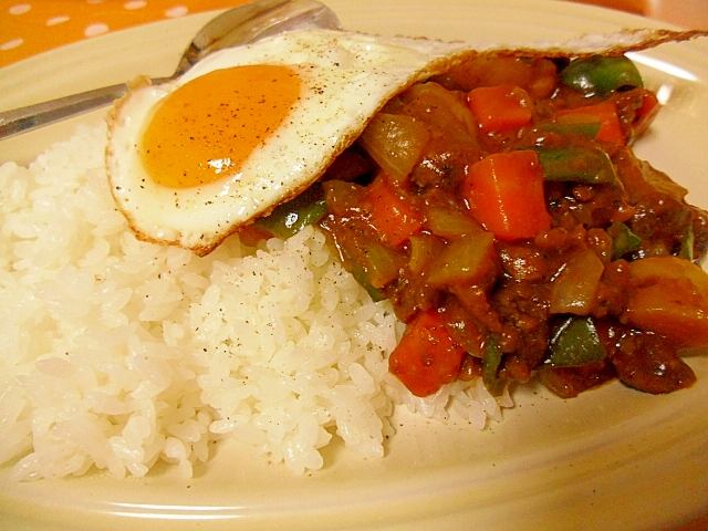 ゴロゴロ野菜のドライカレー　カフェ飯