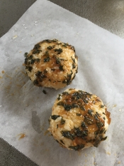 大葉の香りが爽やか 大葉味噌の焼きおにぎり レシピ 作り方 By みさきらりんず 楽天レシピ
