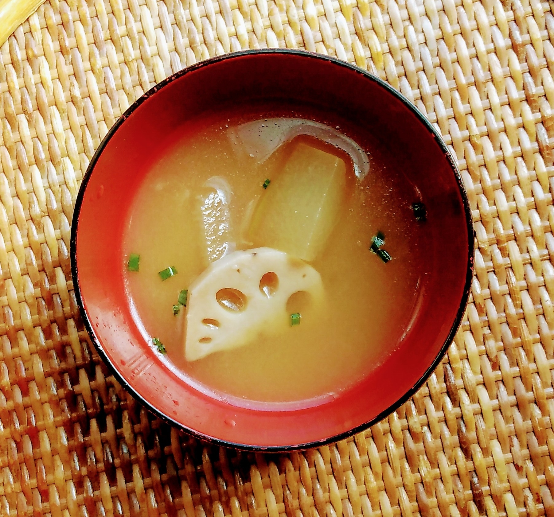 レンコンと冬瓜の味噌汁