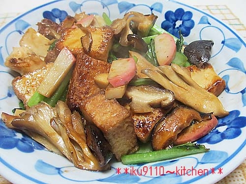 簡単♪厚揚げ･キノコ･小松菜のオイスターソース炒め