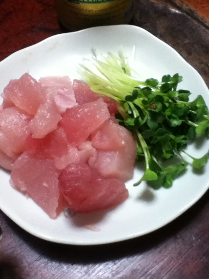 ごま油でおいしい びんちょうマグロのぶつ切り漬け丼 レシピ 作り方 By Megmako 楽天レシピ