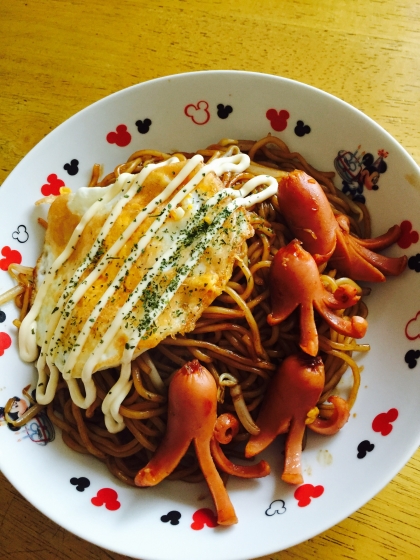 　「目玉がのった塩焼きそば飯」　　　　♪♪