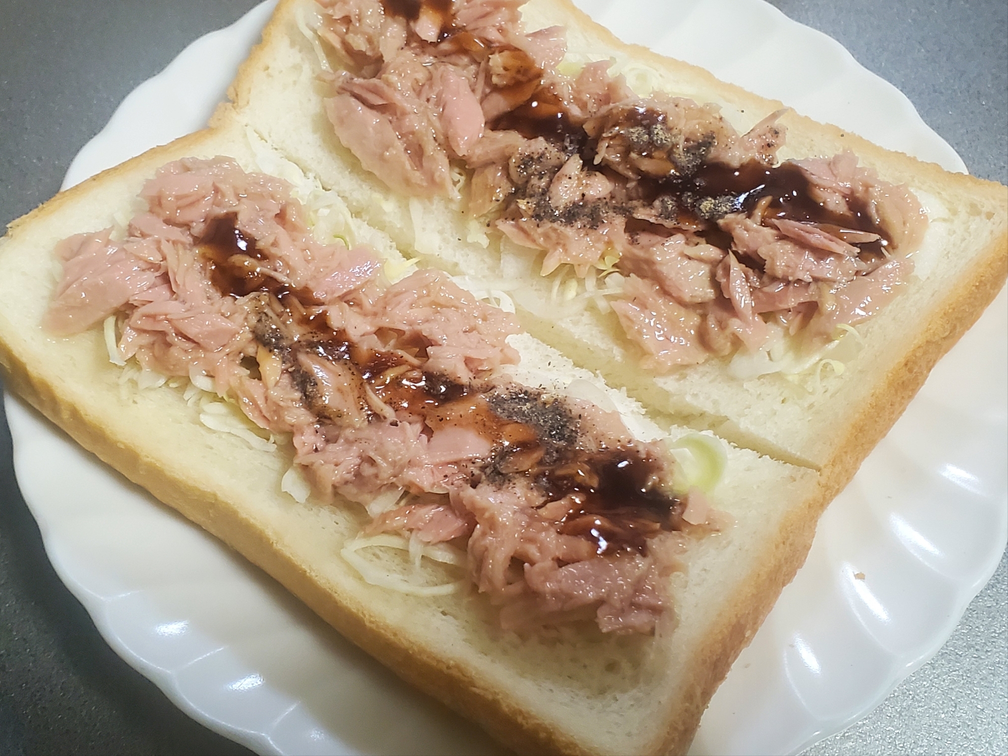 ツナのとんかつソーストースト