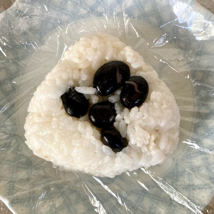 人参かぼちゃ黒豆のおにぎり♫