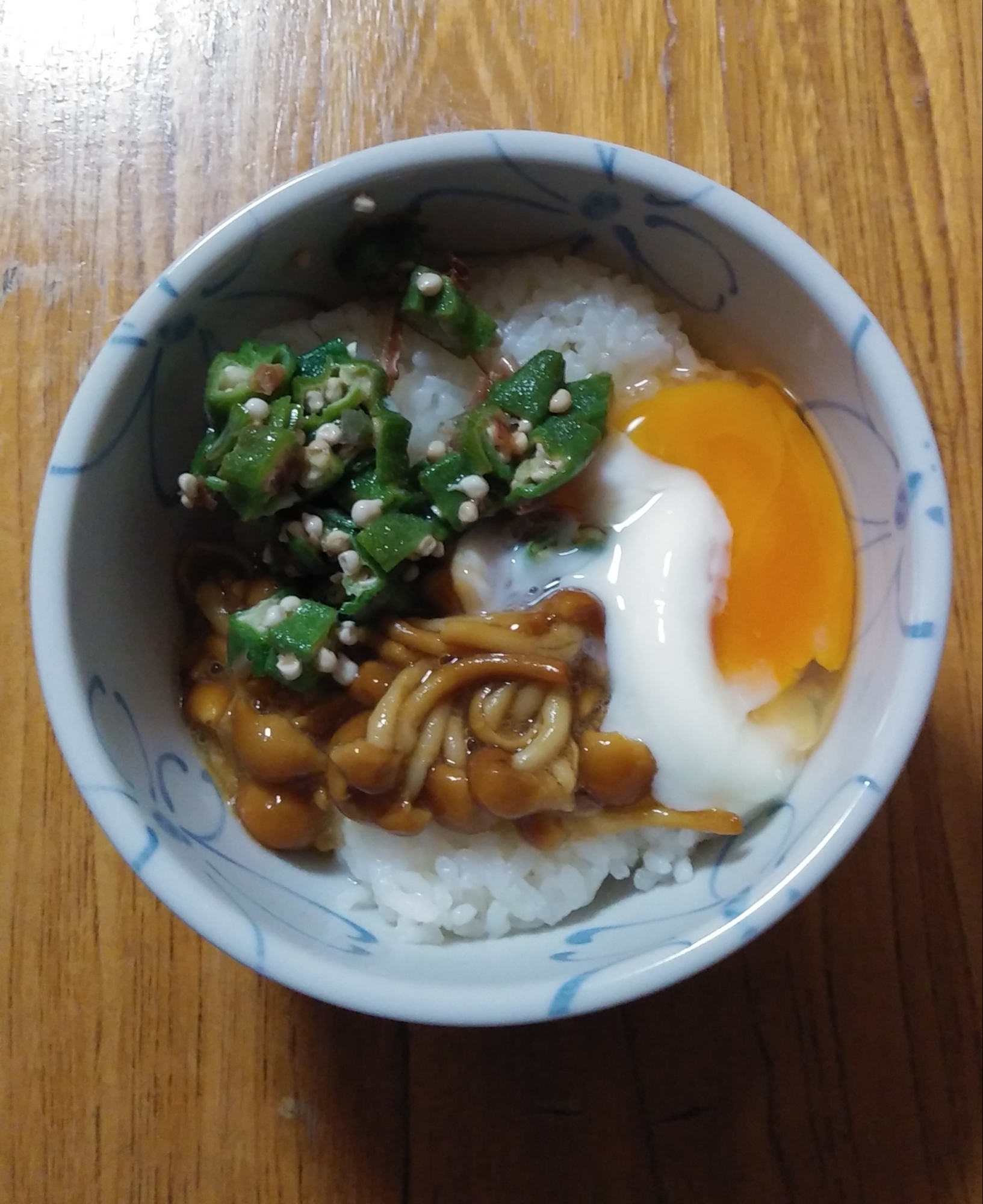 とろねば丼