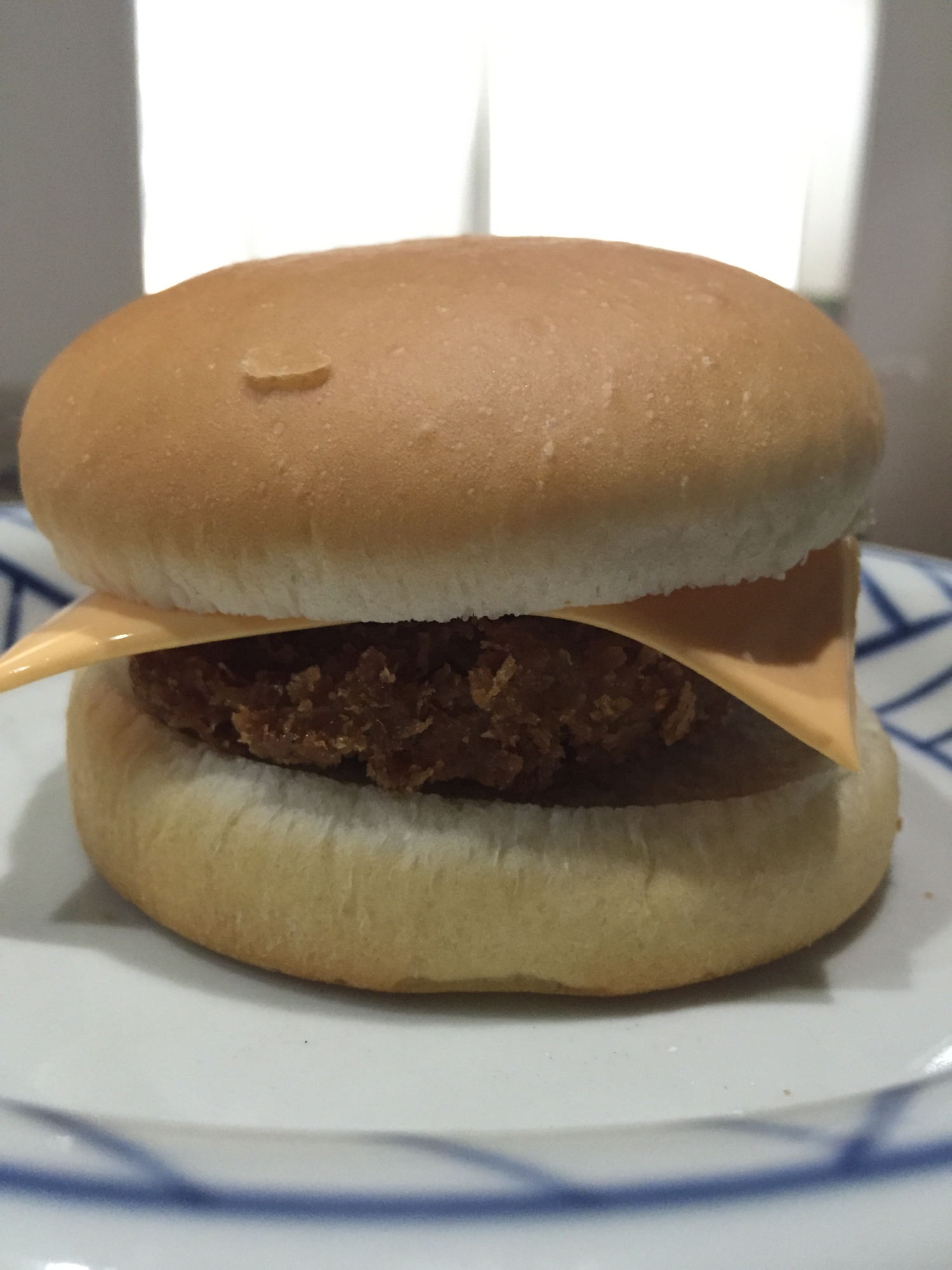 ミルフィーユカツでハンバーガー