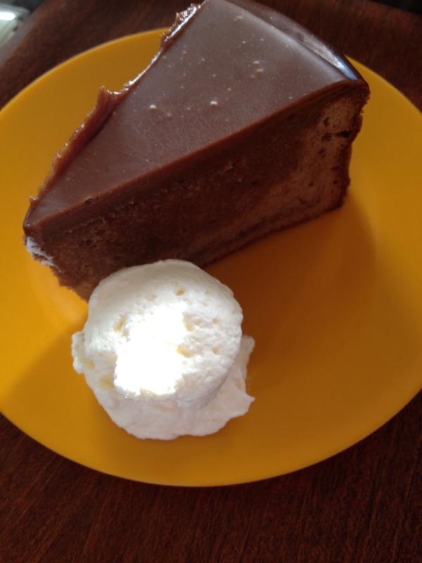 ミルクチョコのザッハートルテ
