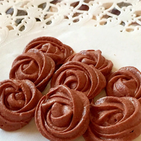 薔薇が花咲く 絞り出し焼きチョコ レシピ 作り方 By みさきらりんず 楽天レシピ 薔薇が花咲く 絞り出し焼きチョコ レシピ 作り方 By みさきらりんず 楽天レシピ