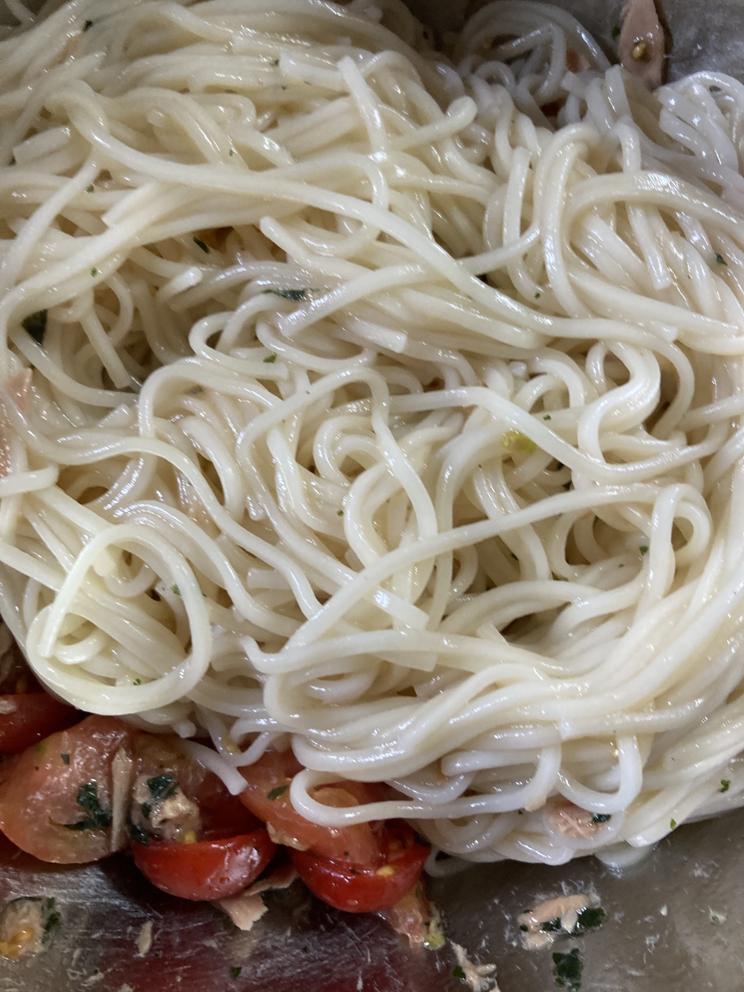 トマトとツナ缶のそうめん