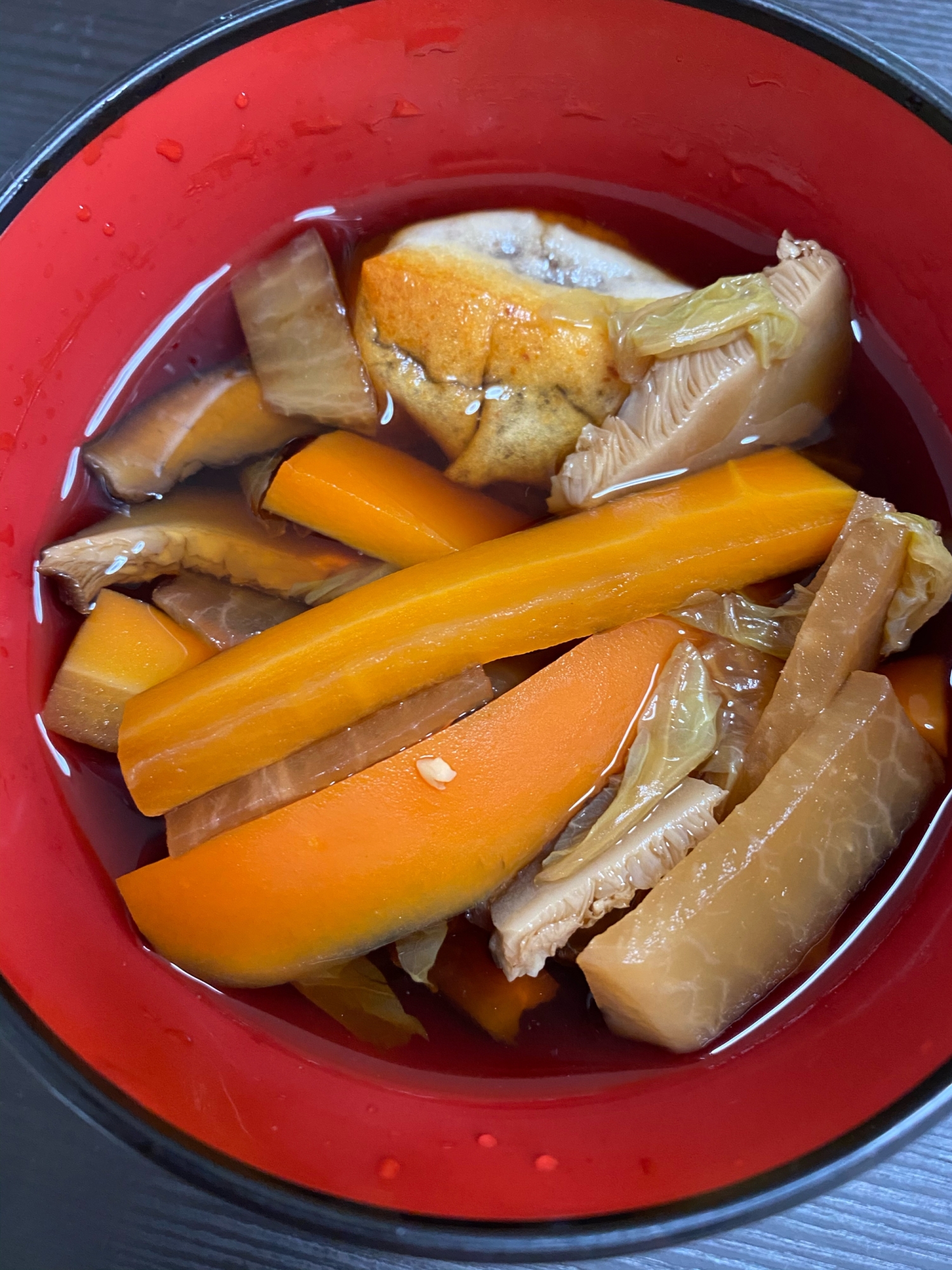 醤油ベースの肉なしお雑煮