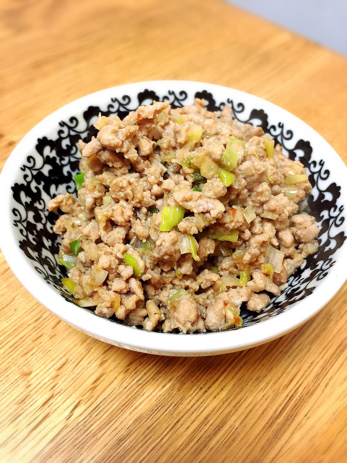 育ち盛りの夜食にも！基本の肉味噌の作り置き