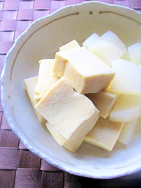 レンジで簡単！大根と高野豆腐の煮物