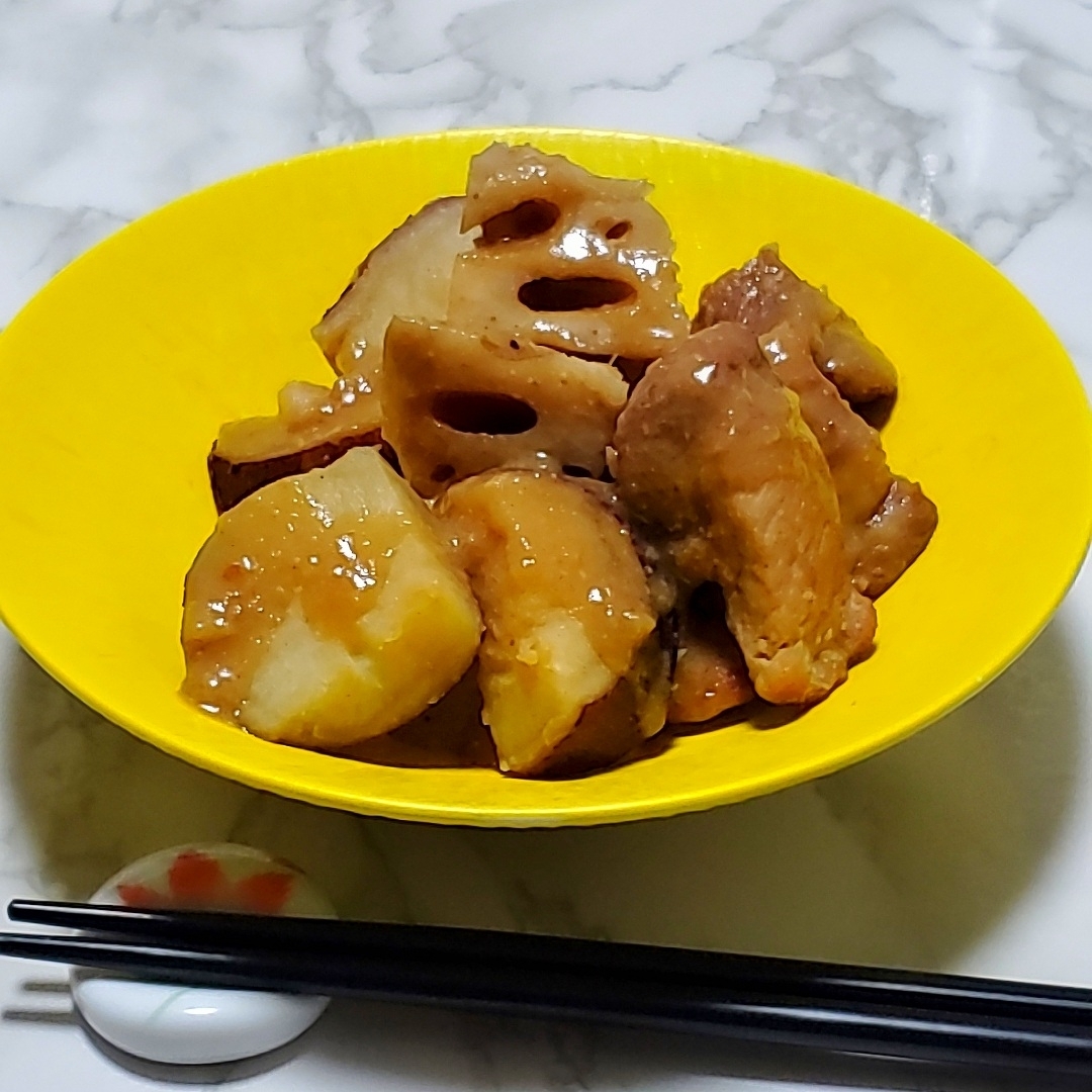 薩摩芋と蓮根の豚味噌煮