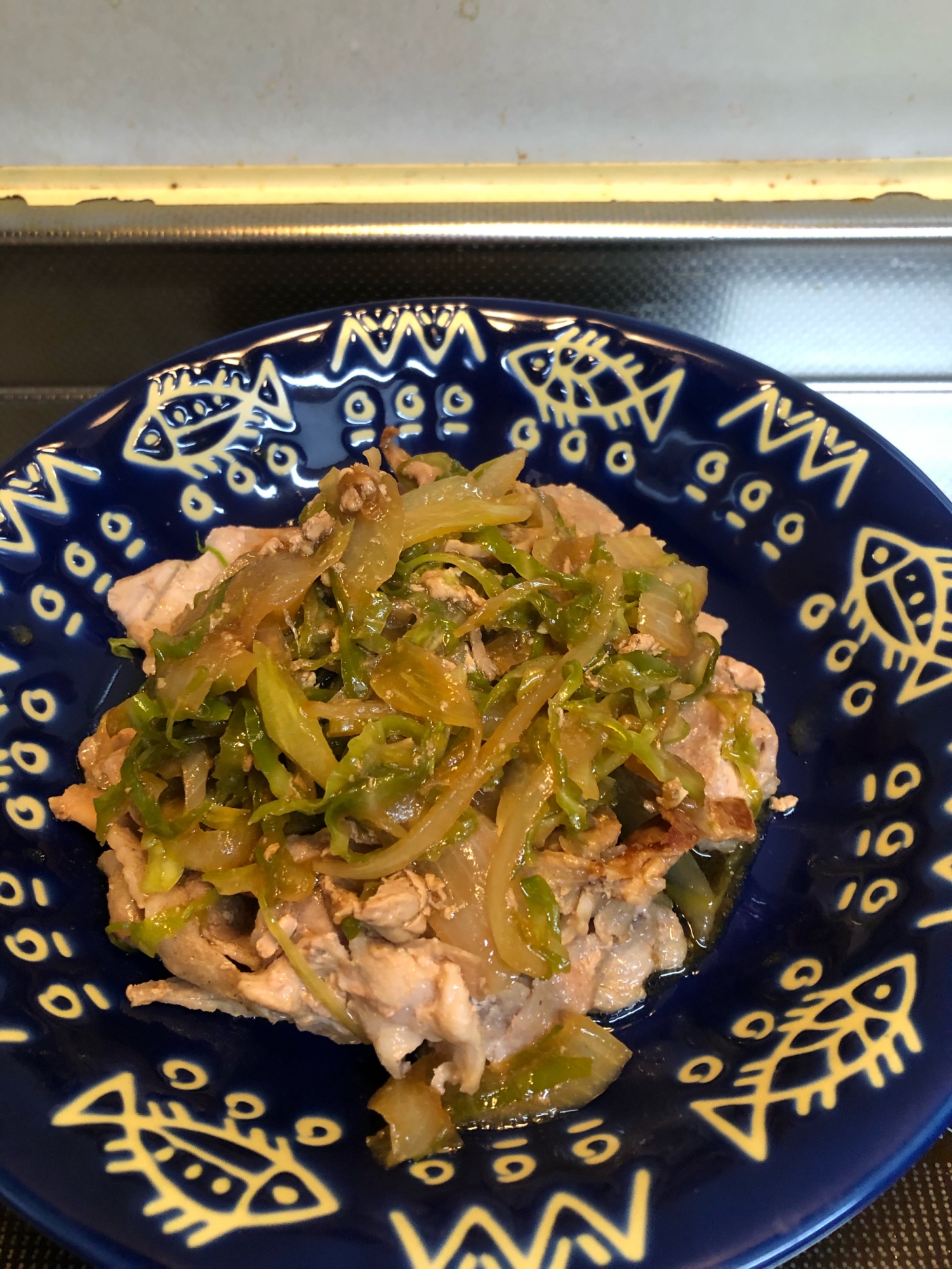 豚肉とキャベツの蒸し焼き♪甘味噌仕立て^_^