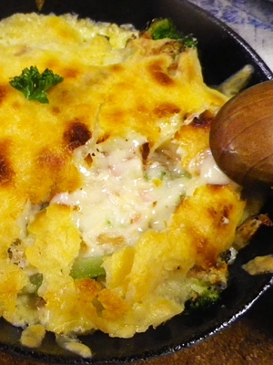 グリルパンで、ブロッコリー桜海老大和芋のチーズ焼き