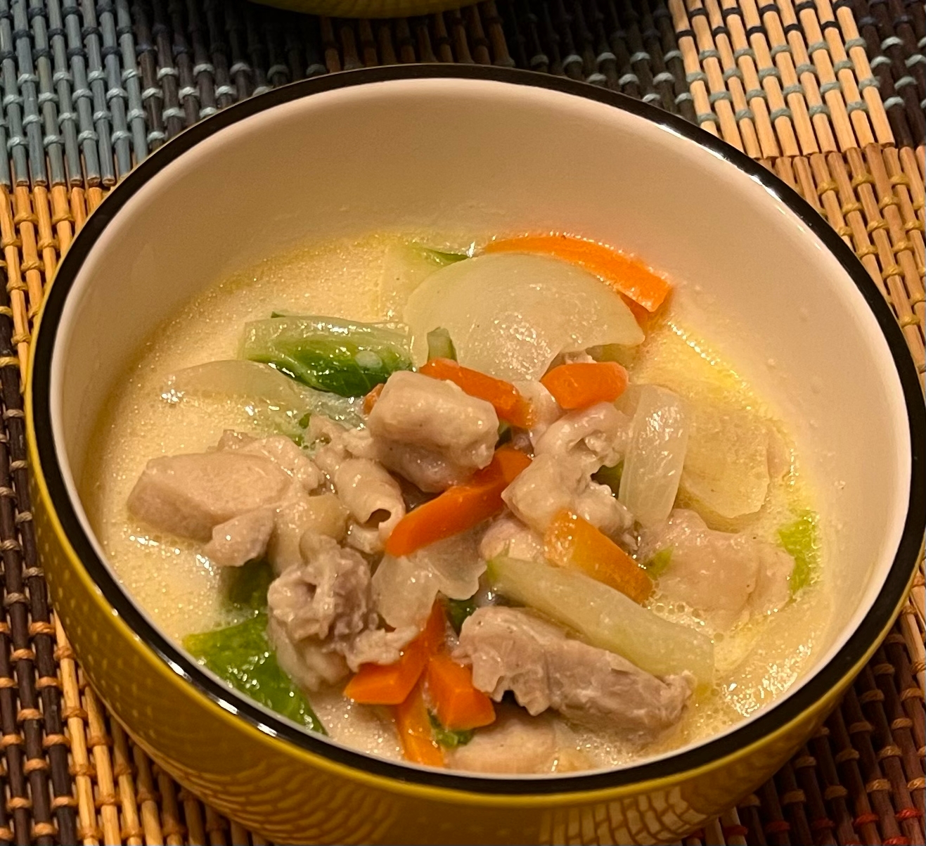 鶏肉と野菜のクリーム煮