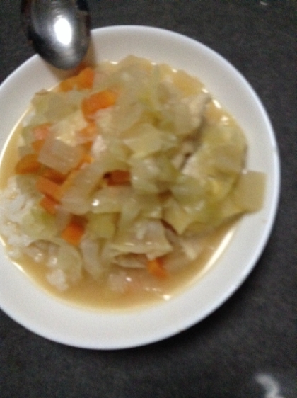 チキンと根菜のココナッツカレースープ
