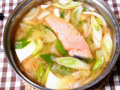 mimi2385さんハイサイ♪白菜と鮭が美味しい季節ですね。簡単に作れてとても美味しかったです。ご馳走様でした。素敵なレシピを有難うございます。