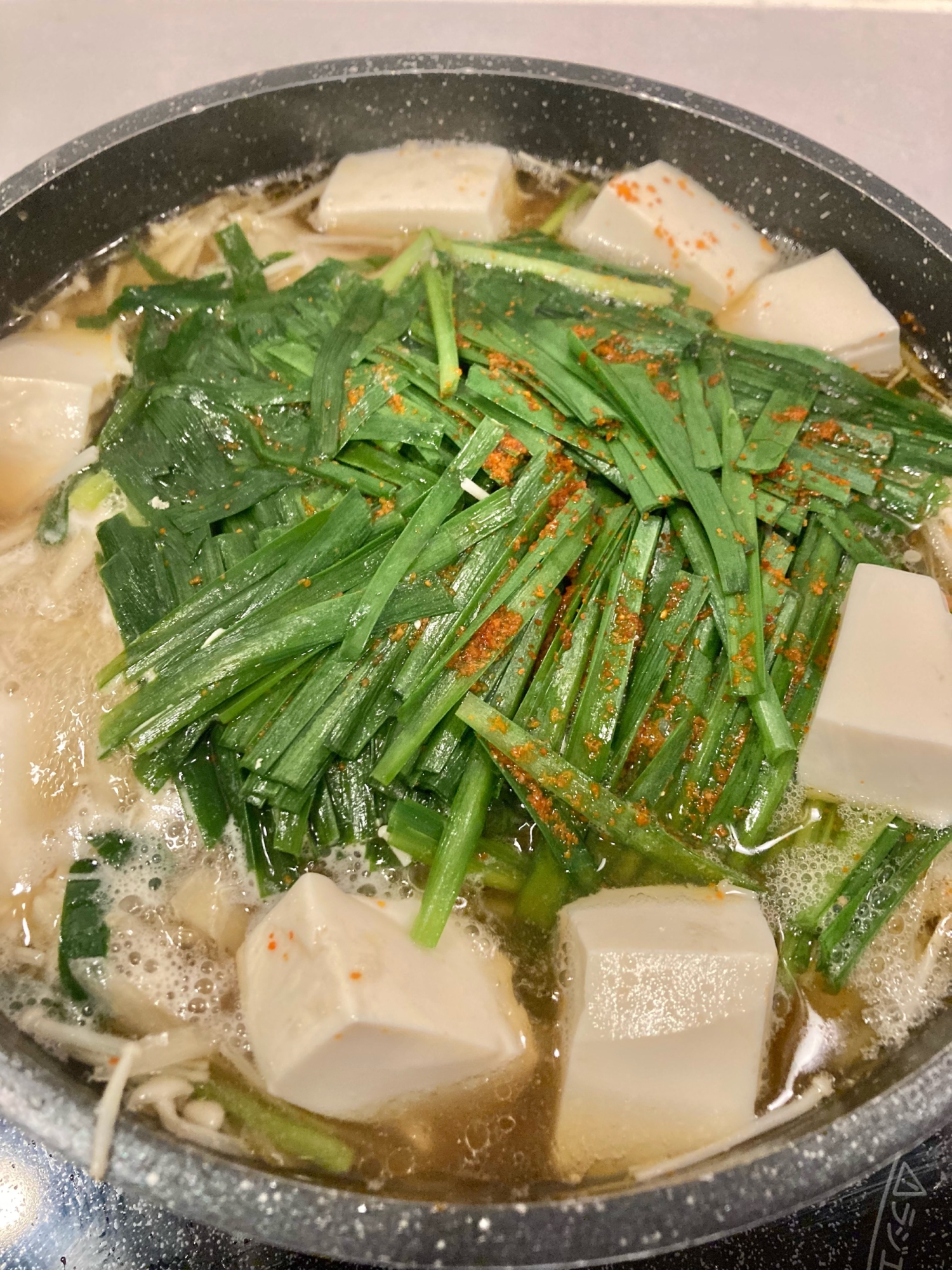簡単★華味鳥の肩肉deモツ鍋風具沢山スープ♪