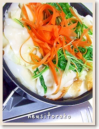 塩だしつゆ 水餃子鍋 レシピ 作り方 By ねうしとら子 楽天レシピ