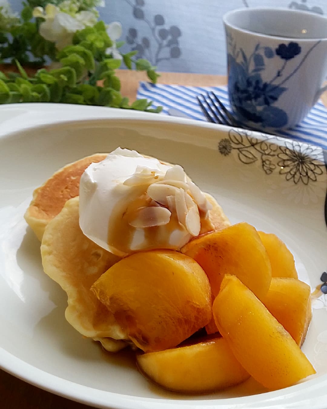 さつまいもパンケーキ～柿とマスカルポーネ添え～