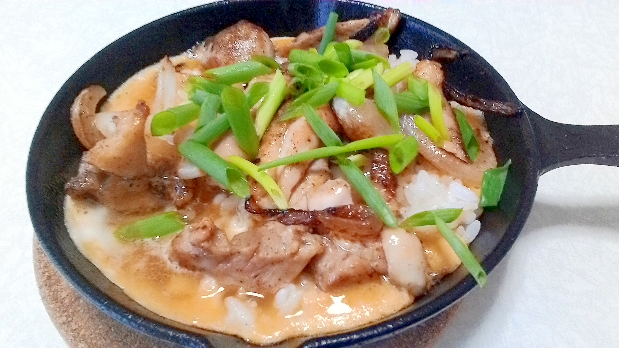 簡単！スキレットで石焼風親子丼