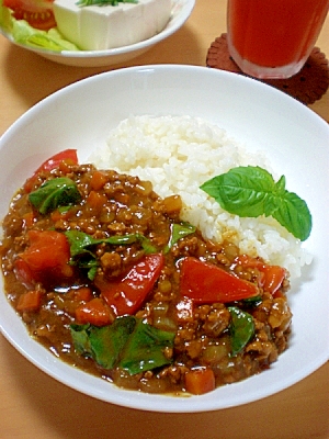 豚挽き肉のフレッシュバジル＆トマトカレー♪