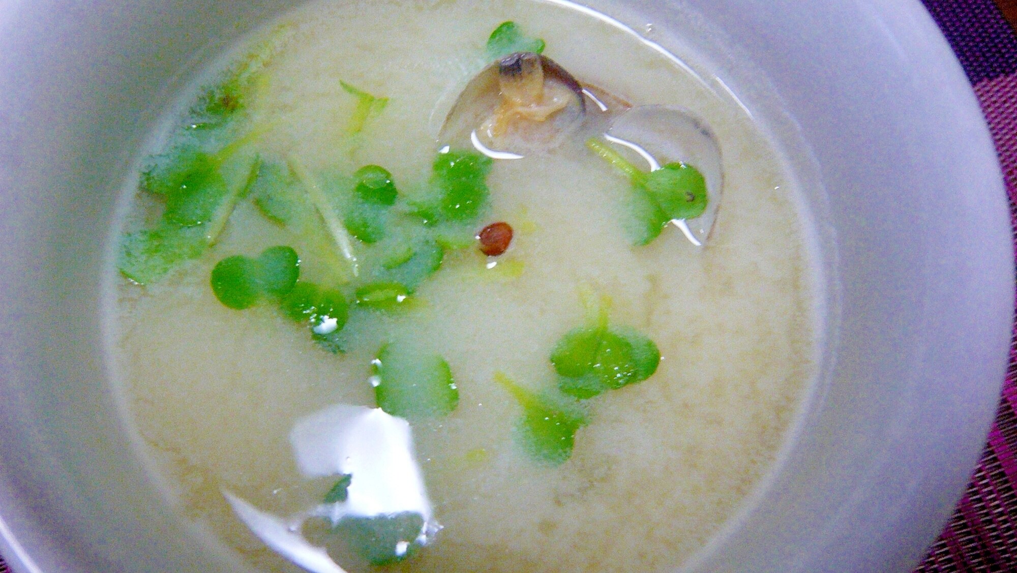 ❤ 白みそ仕立て！ アサリの御味噌汁 ❤ レシピ・作り方 by ひろりん