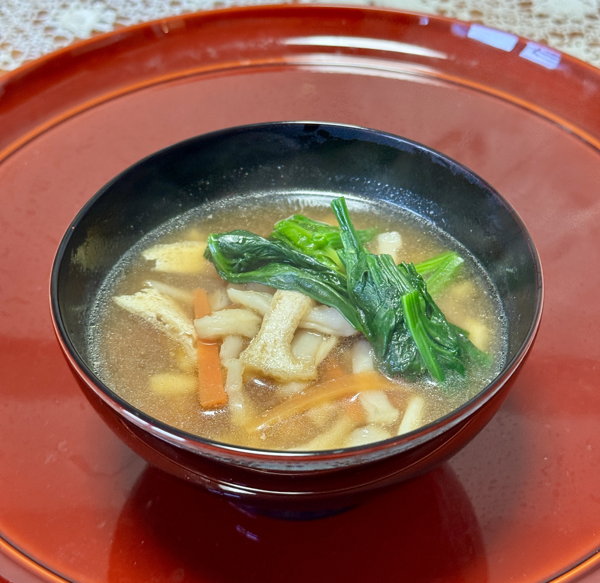 自家製切干大根と油揚げと人参とほうれん草の☆味噌汁