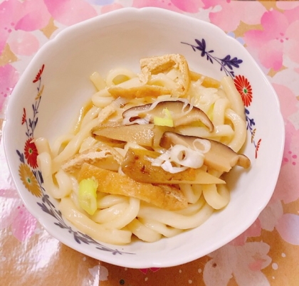具材たっぷりうどん