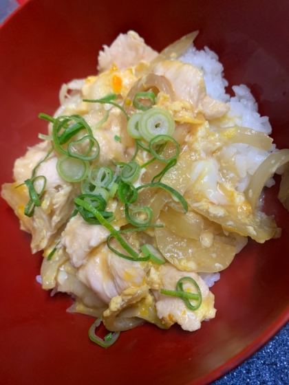 ♡フライパンで簡単♪ふんわりとろとろ卵の親子丼♡