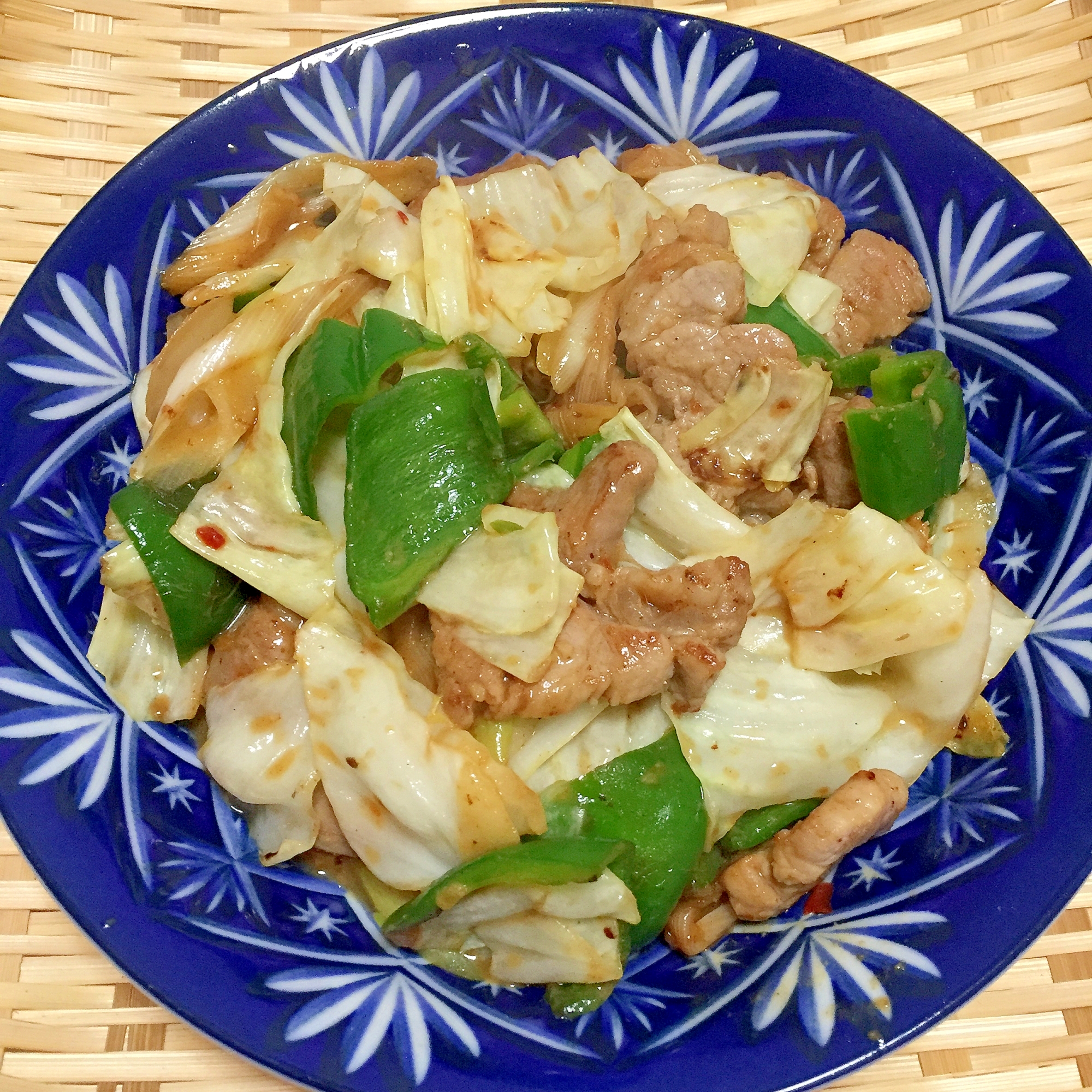 豚肉とキャベツの豆板醤炒め♪