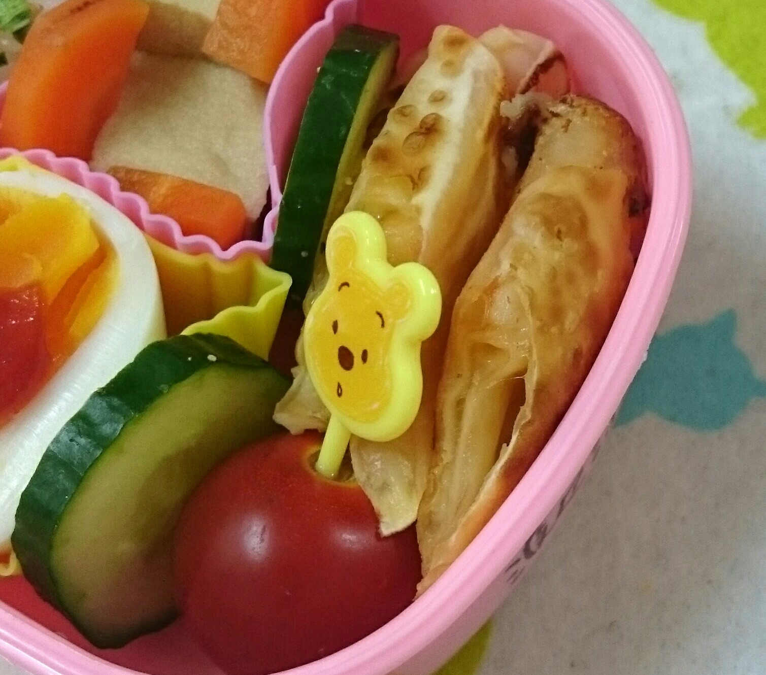 お弁当に 餃子の皮でチーズ巻き レシピ 作り方 By はな94 楽天レシピ お弁当に 餃子の皮でチーズ巻き レシピ 作り方 By はな94 楽天レシピ