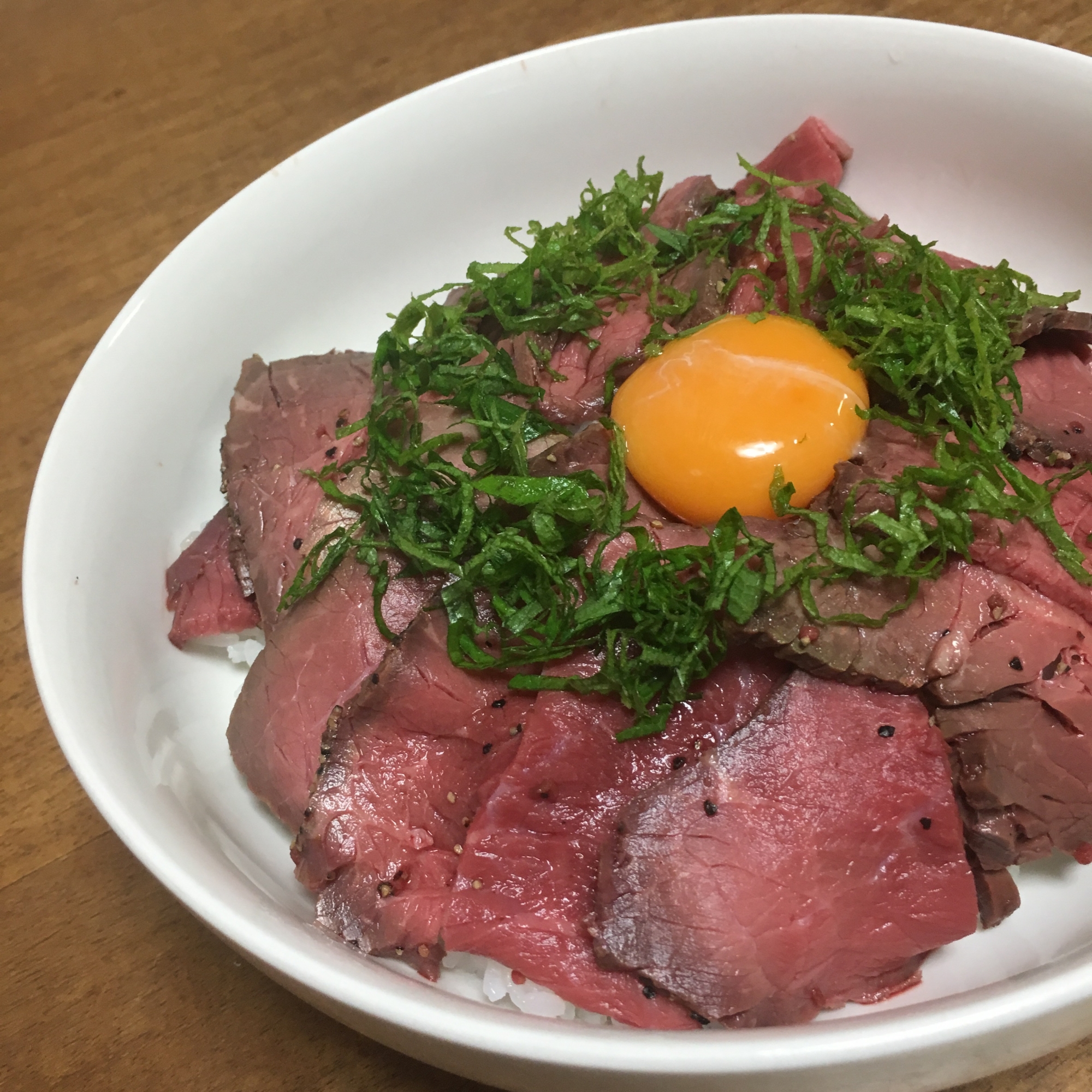 ローストビーフ青じそ丼