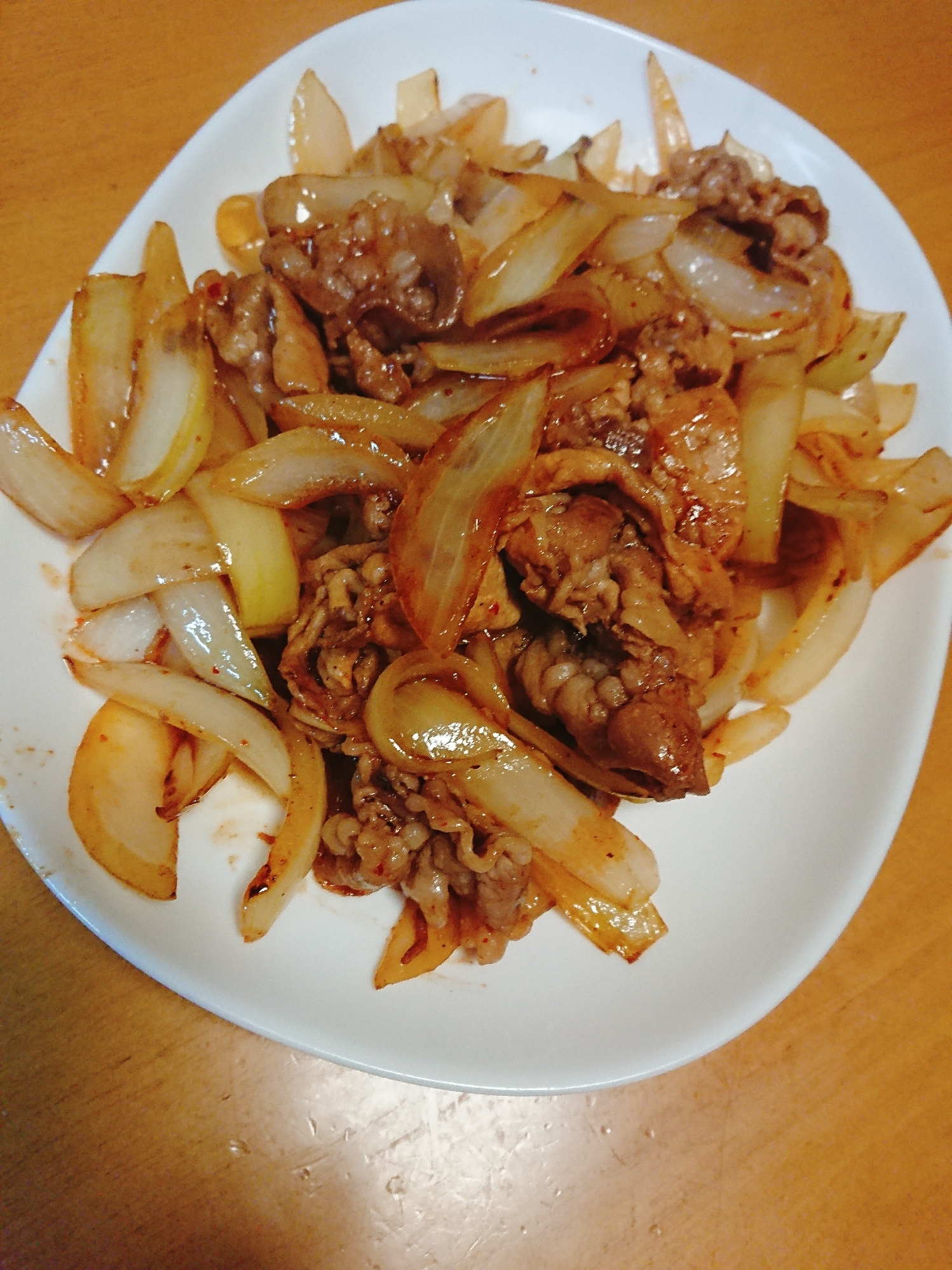 新玉ねぎたっぷりの豚肉炒め