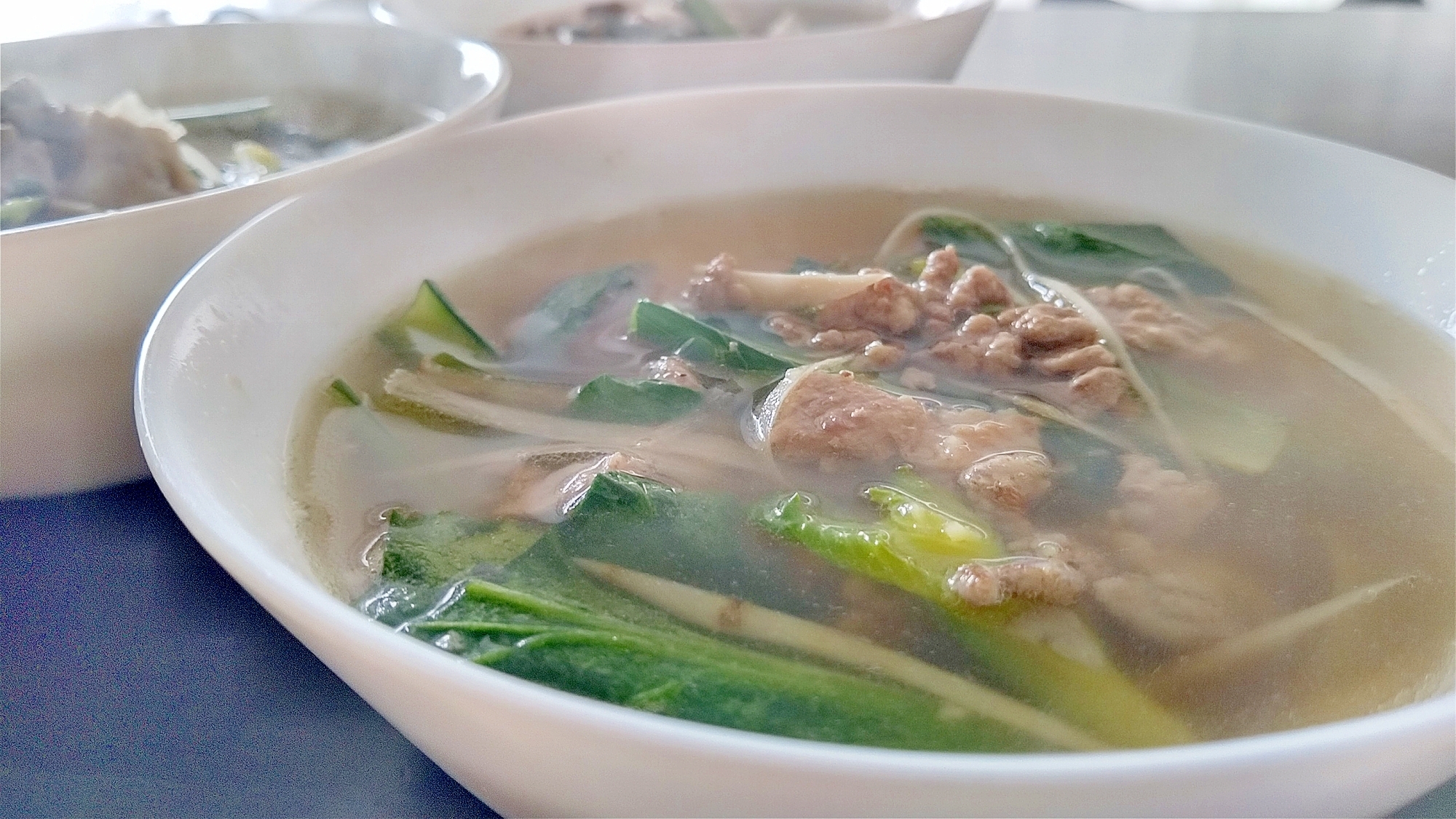 小松菜とごぼうと豚肉の生姜スープ