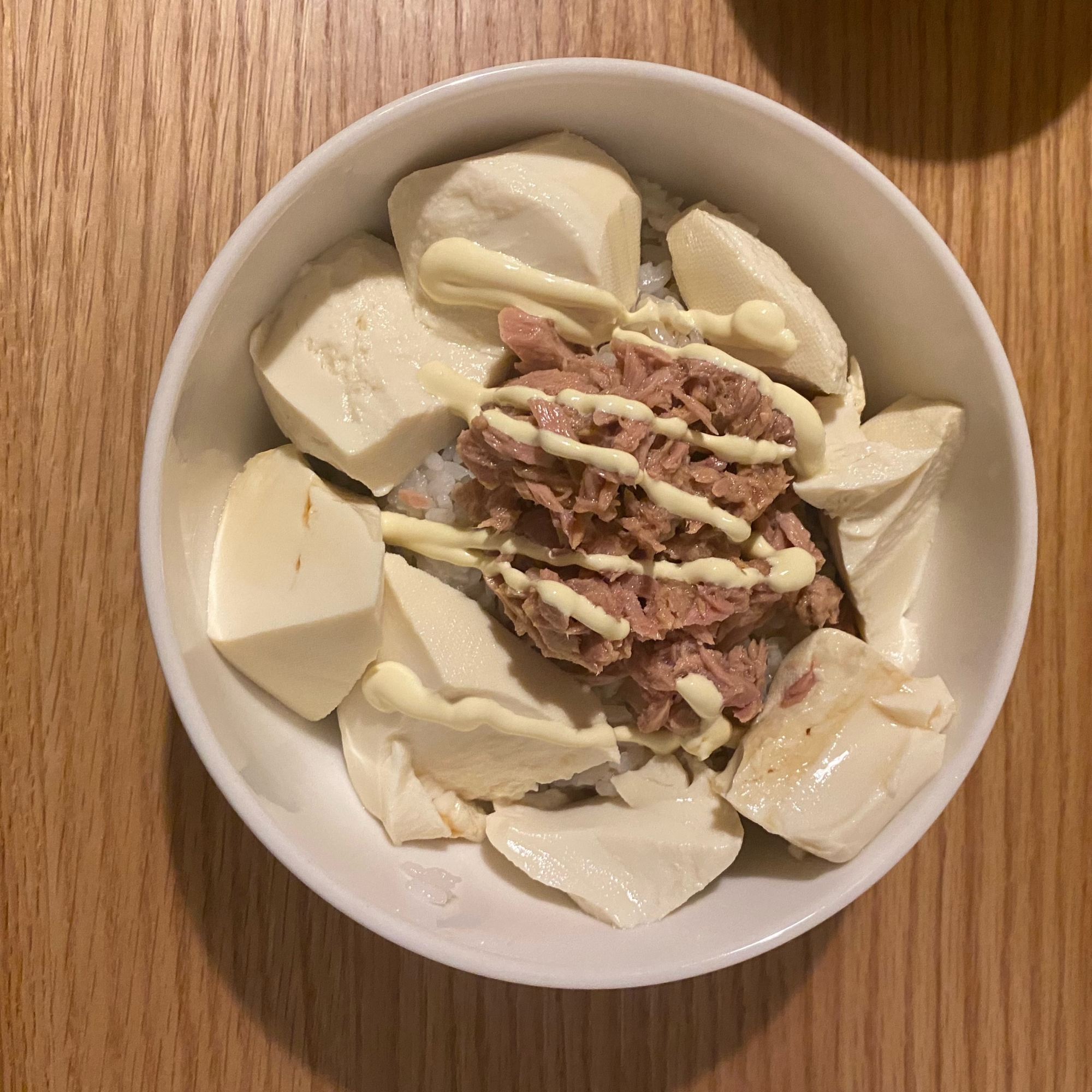 豆腐とツナの丼